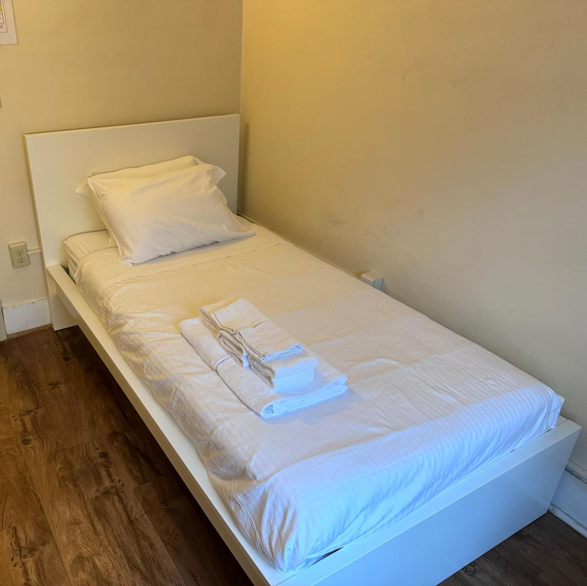 My Cousins Place 伯灵顿 外观 照片